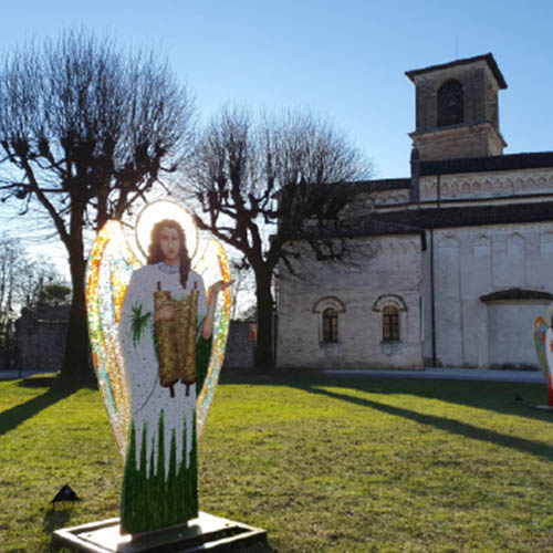 Entrare nella Natività. Presepio di mosaico a Spilimbergo